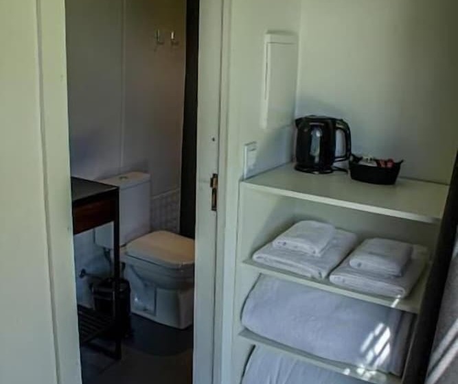 簡易ホテル Eden Bed & Nature