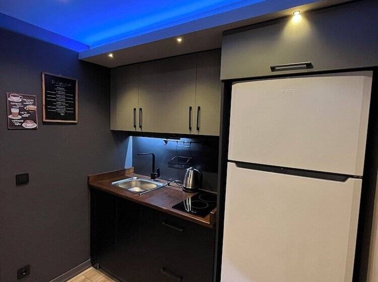 여관 Thalia Suites