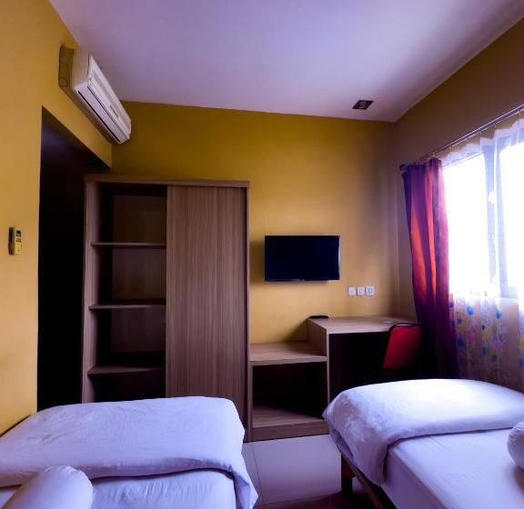 هتل Mess Mt Haryono