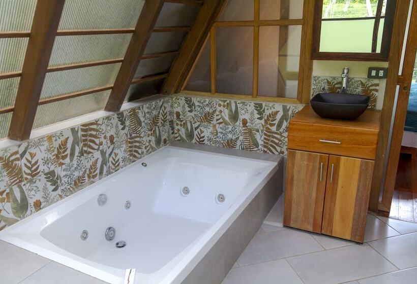 فندق Sacha Urco Lodge Y Bosque Protector