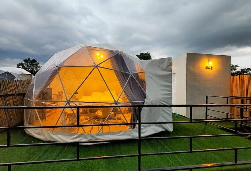 هتل Glamping Hill Khaoyai