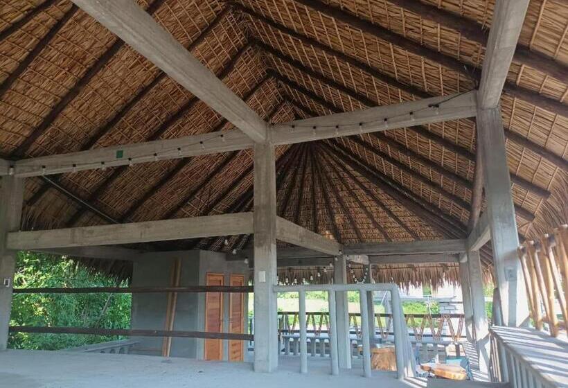 פנסיון Casa Nayeeche, Hospedaje & Dive Center