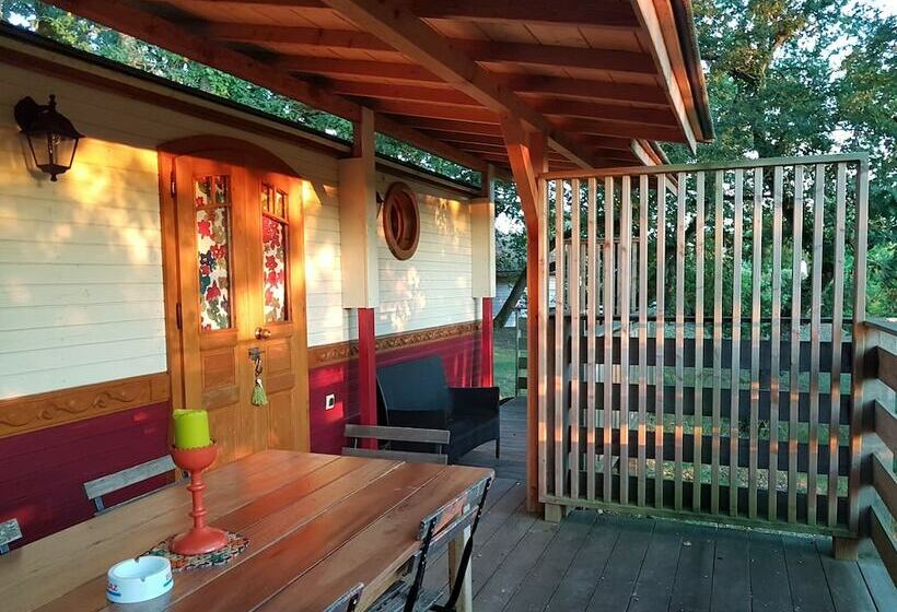 住宿加早餐  Arbrakabane