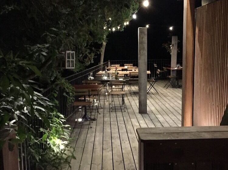 住宿加早餐  Arbrakabane