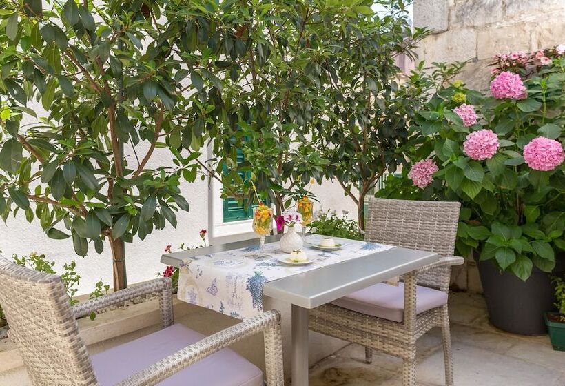 تختخواب و صبحانه Balatura The Fine Bed&breakfast Split