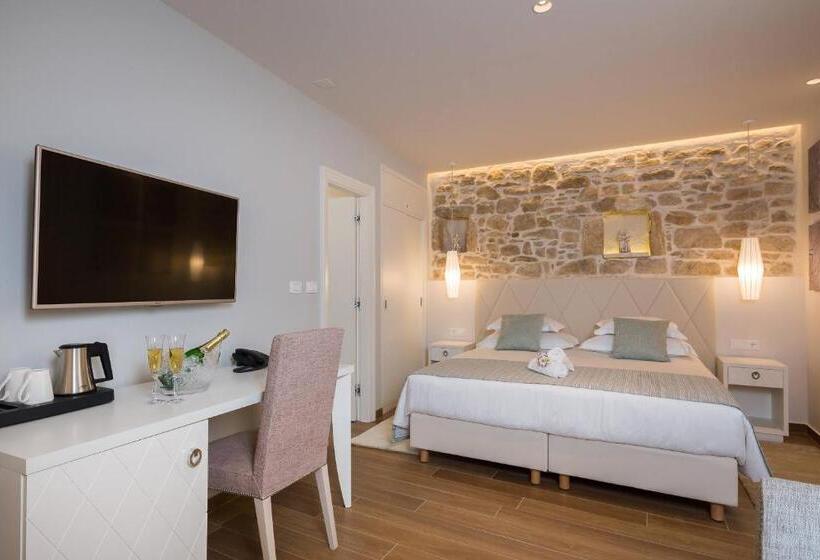 تختخواب و صبحانه Balatura The Fine Bed&breakfast Split