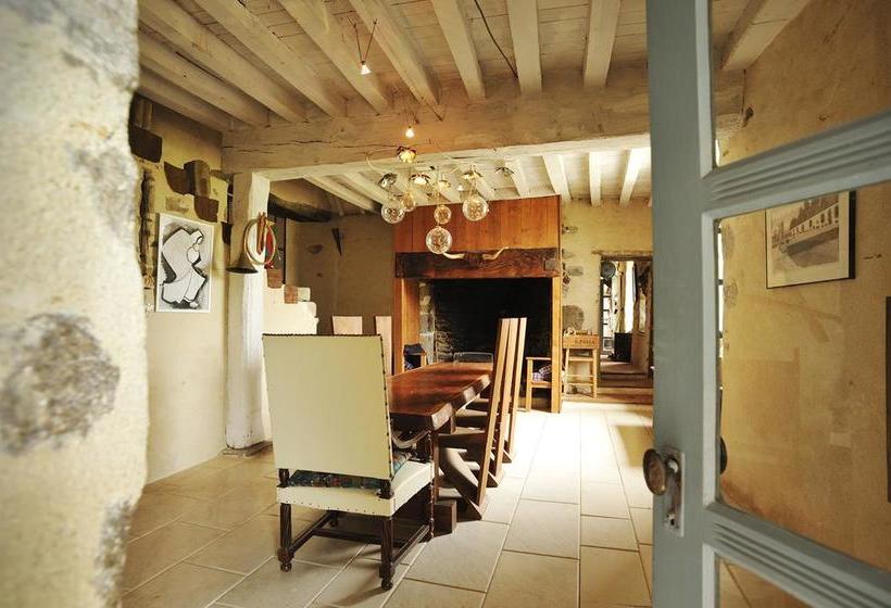 مبيت وإفطار Château De La Chasseguerre