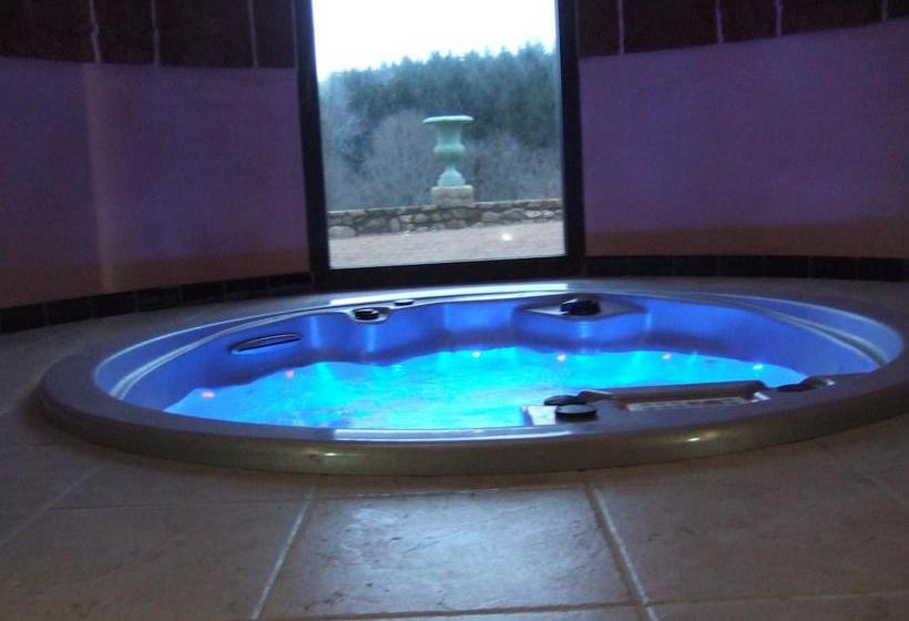 مبيت وإفطار Domaine De Gaudon