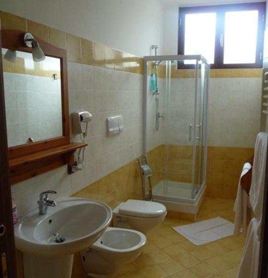 تختخواب و صبحانه La Perla Del Sannio
