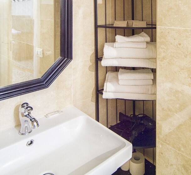 تختخواب و صبحانه La Piazzetta Rooms & Apartments