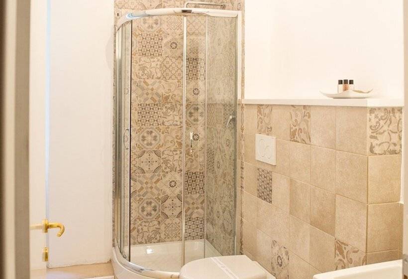 تختخواب و صبحانه La Piazzetta Rooms & Apartments