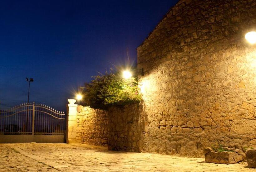 בית מלון כפרי Agriturismo Tenuta Margitello