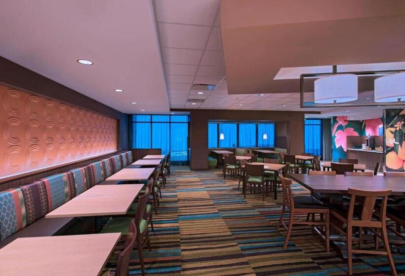 هتل Fairfield Inn & Suites By Marriott La Crosse Downtown