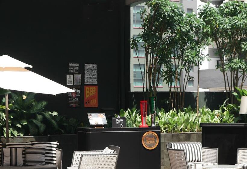 ホテル Four Points By Sheraton Surabaya, Tunjungan Plaza