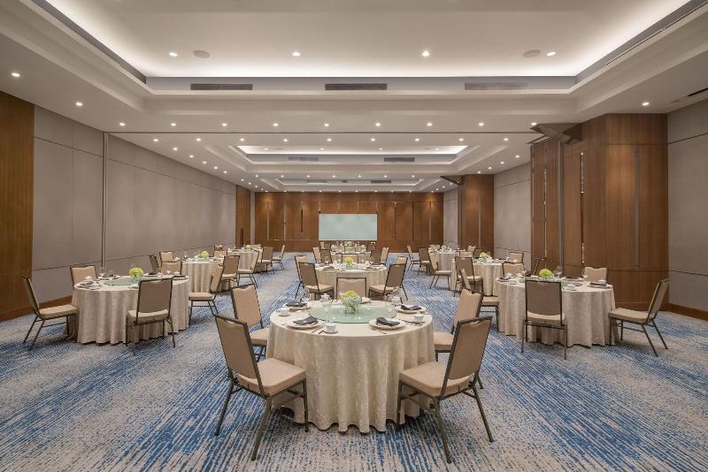 ホテル Four Points By Sheraton Surabaya, Tunjungan Plaza