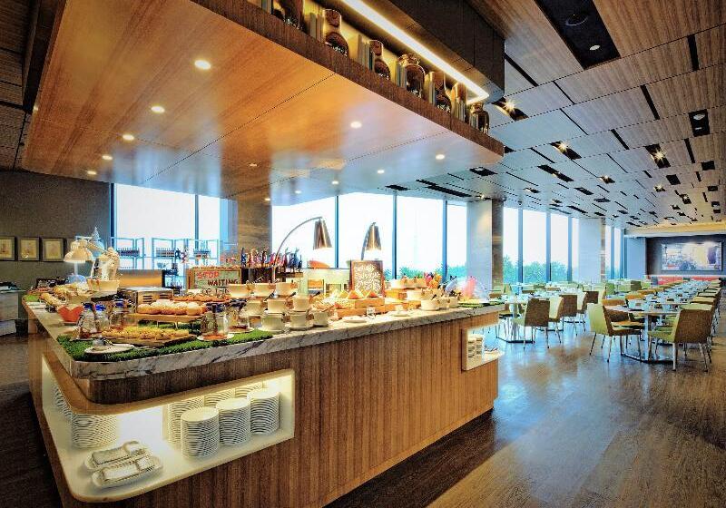 ホテル Four Points By Sheraton Surabaya, Tunjungan Plaza