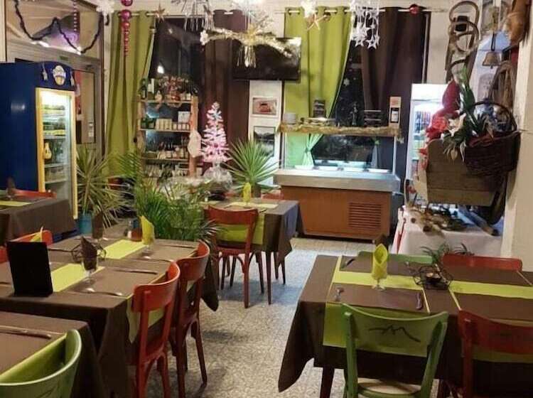 فندق La Trinite