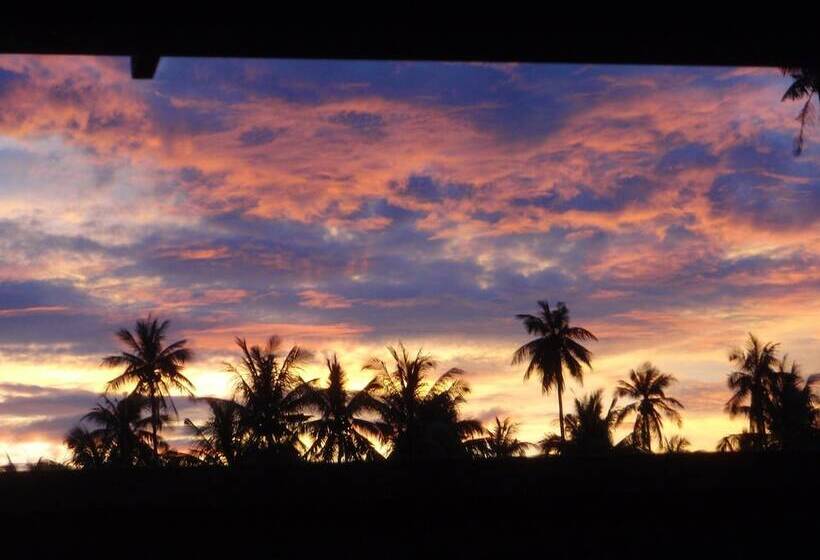 هتل North Borneo Biostation Resort