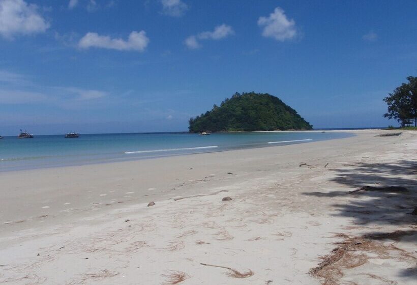 هتل North Borneo Biostation Resort