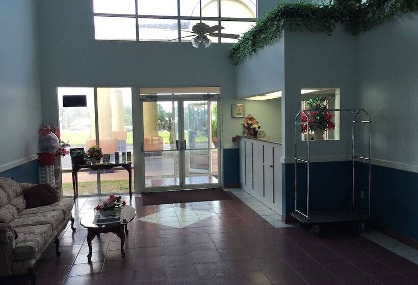 فندق على الطريق Regency Inn