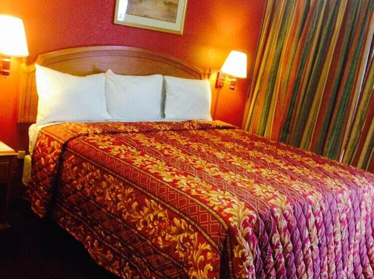 فندق على الطريق Voyager Inn