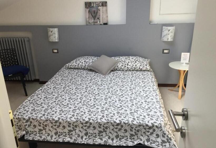 تختخواب و صبحانه Bella Vita Guesthouse  Parcheggio Privato Interno