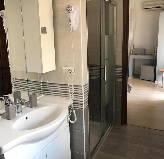تختخواب و صبحانه Bella Vita Guesthouse  Parcheggio Privato Interno