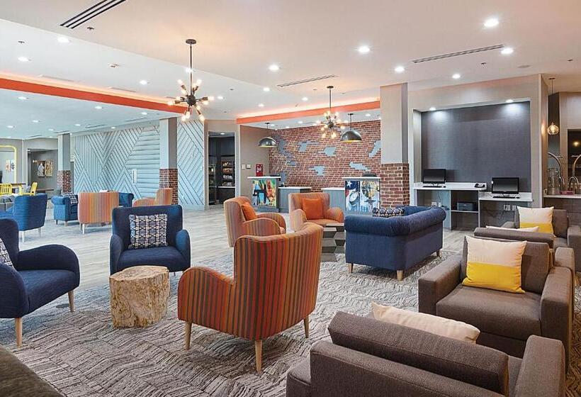 هتل Four Points By Sheraton Plano
