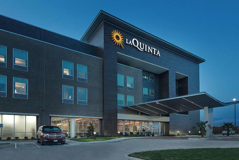 هتل Four Points By Sheraton Plano