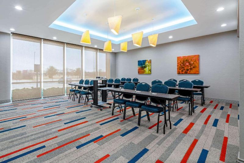 هتل Four Points By Sheraton Plano