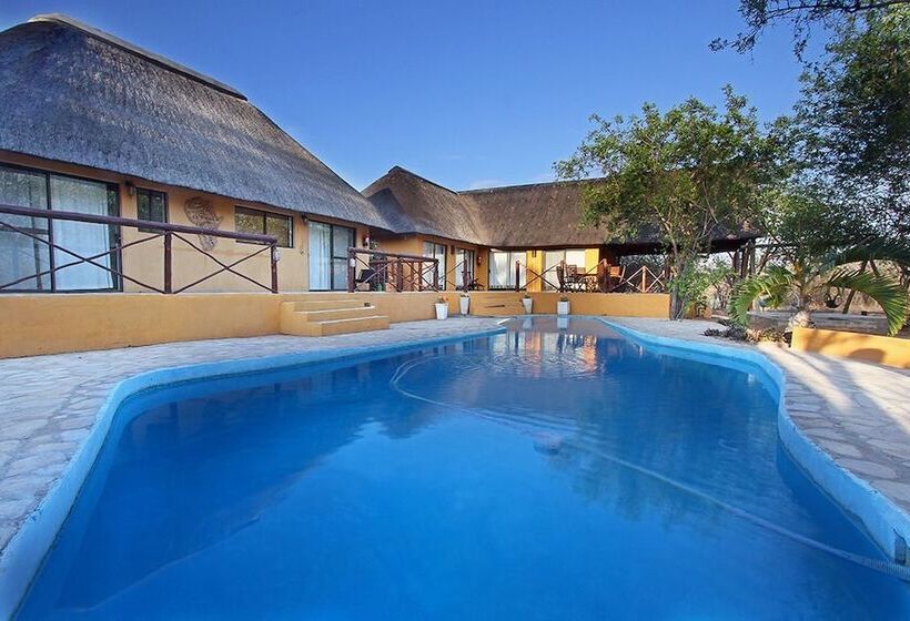 בית מלון כפרי Normann Safari Bush Lodge