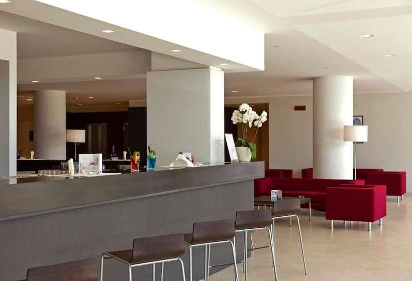 Inn Naples Airport