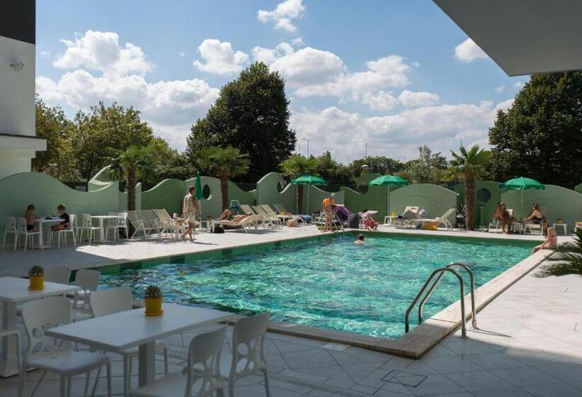Nero D Avorio Aparthotel & Spa
