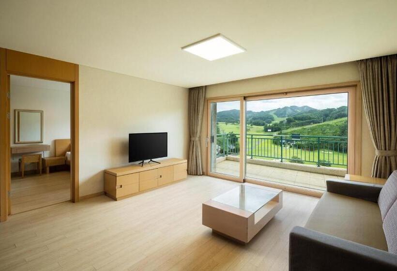 Oak Valley Resort