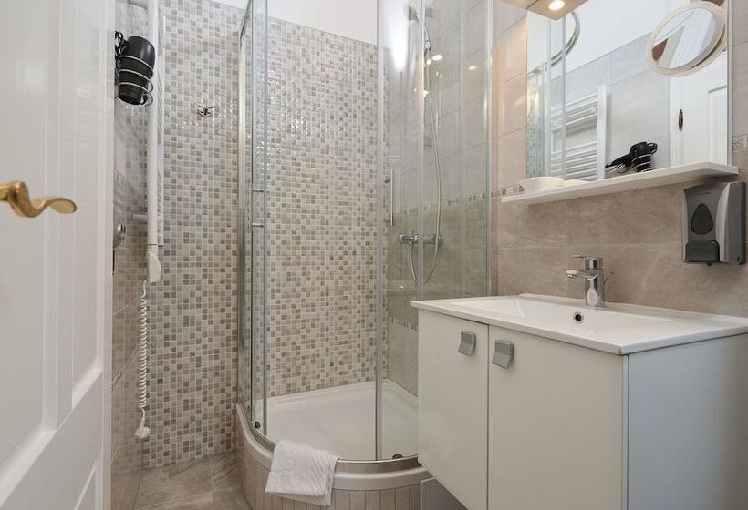 پانسیون Palace Central Square