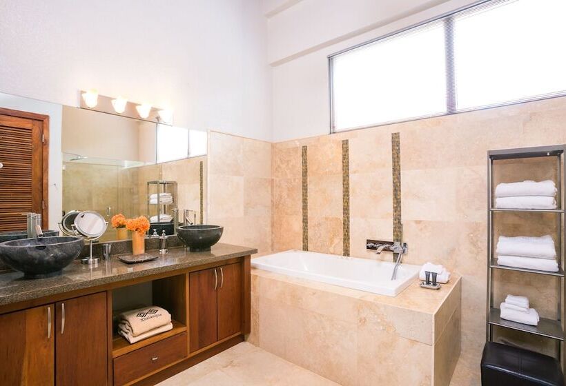 استراحتگاه Xbalanque