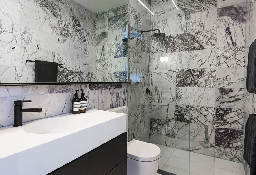 Apartment East Central