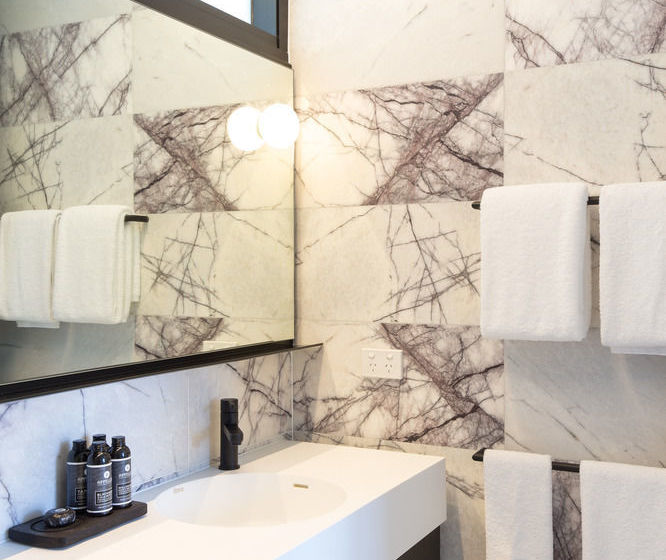 Apartment East Central