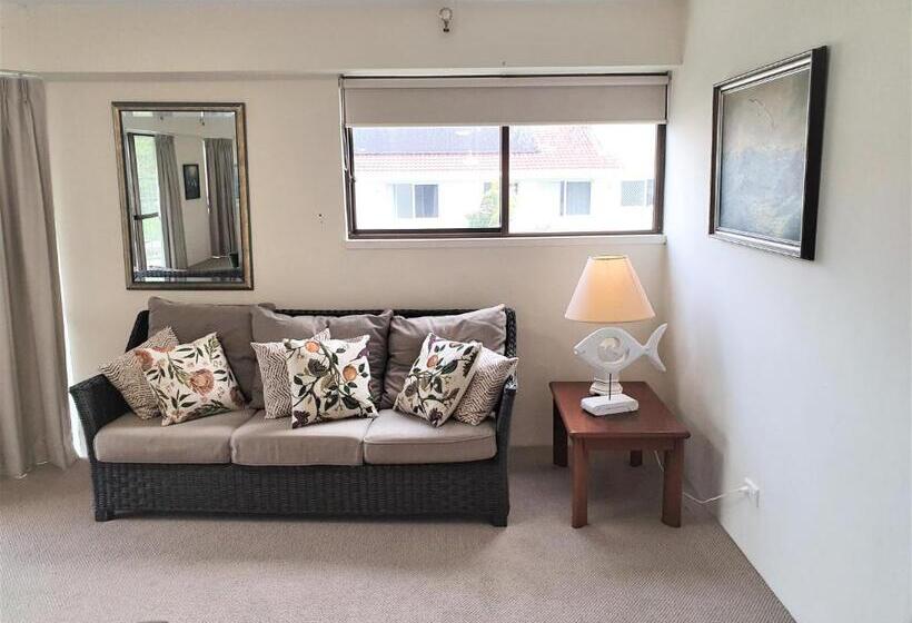 Burleigh Esplanade Apartments