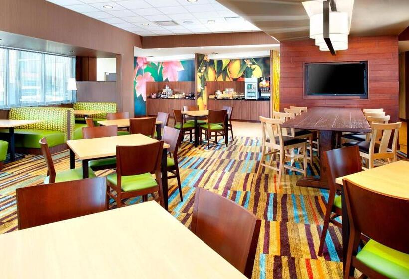 ホテル Fairfield By Marriott Inn & Suites Wheeling At The Highlands