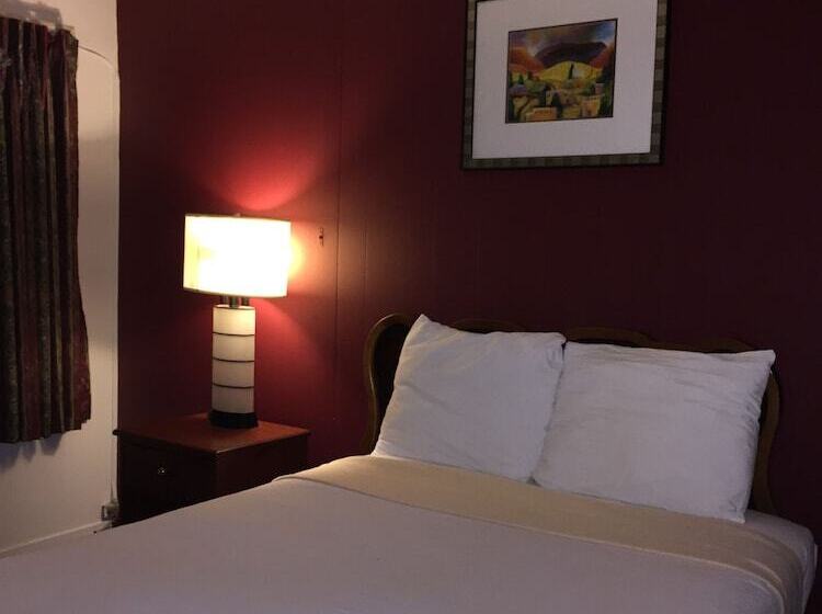 هتل Holiday Lodge