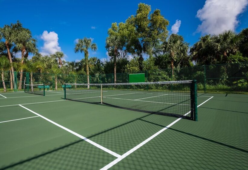فندق Naples Rv Resort