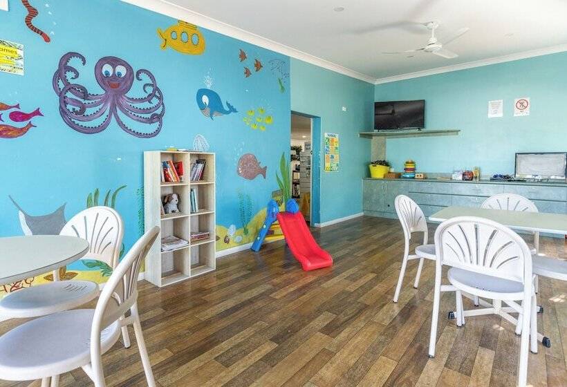 Отель Nrma Bowen Beachfront Holiday Park