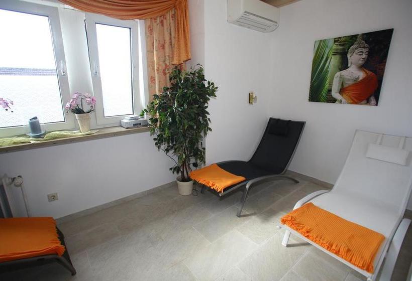 ホテル Pension Weinberg Mit Landhaus Nizza