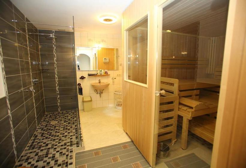 ホテル Pension Weinberg Mit Landhaus Nizza