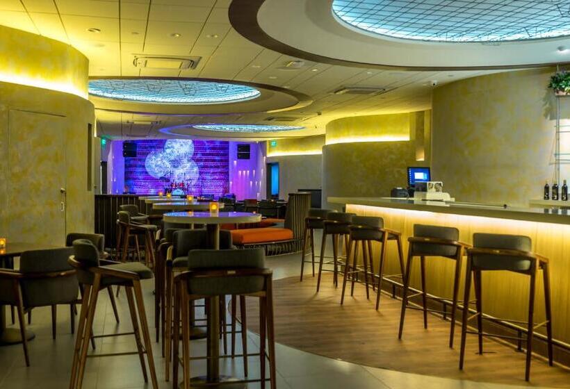 فندق The Bayleaf Cavite