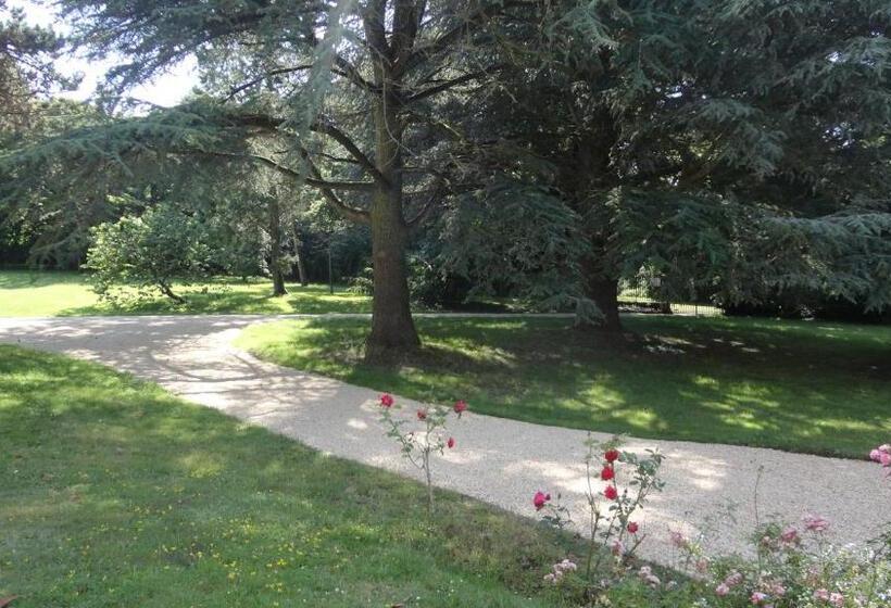 تختخواب و صبحانه Château De La Frogerie
