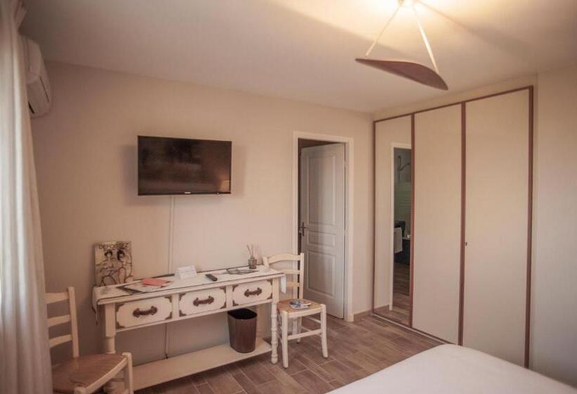 住宿加早餐  Les Chambres Du Restaurant Le Castellaras   Teritoria