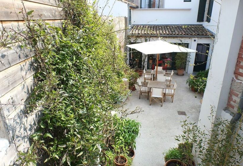 בית מלון כפרי Hôtel Le Sénéchal