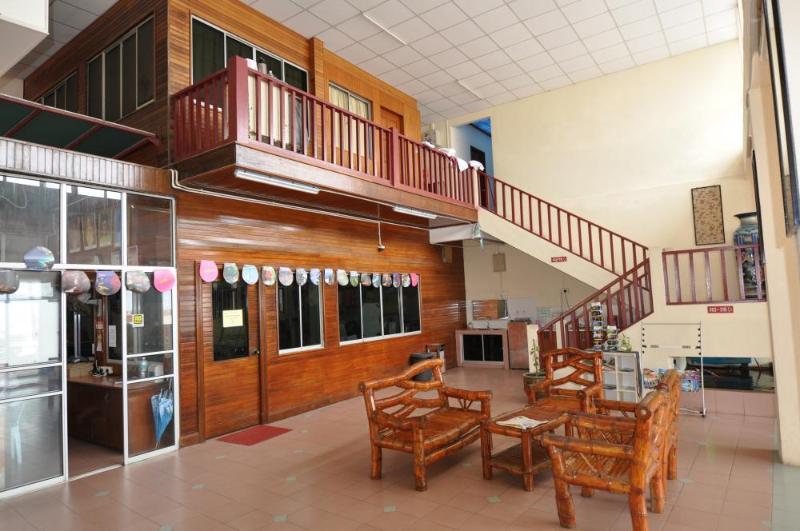 فندق K T Beach Resort